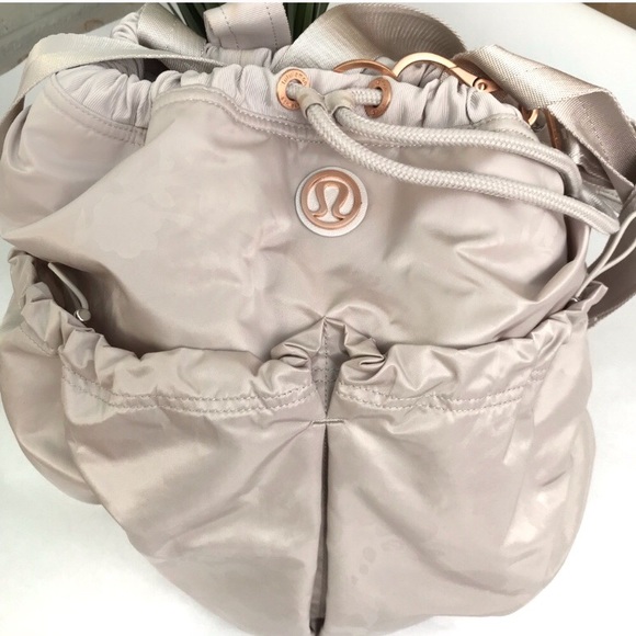 lululemon athletica Handbags - Lululemon Blossom Bliss Bag in Dune
